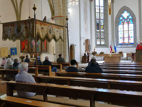 Pfingstmontag in St. Crescentius (Foto: Karl-Franz Thiede)